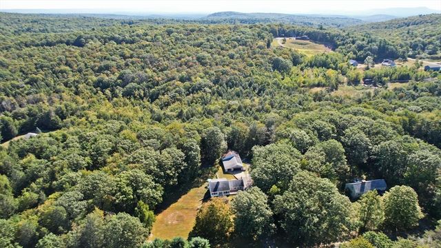 275 Northwest Rd, Westhampton, MA 01027