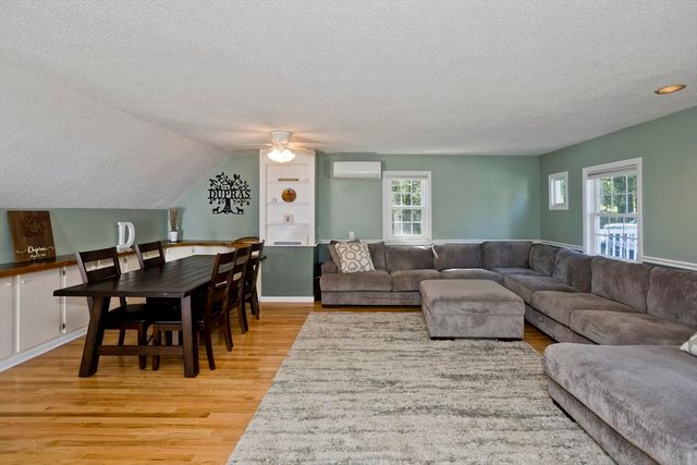 275 Northwest Rd, Westhampton, MA 01027