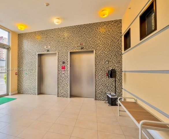 36 NW 6th Ave 906, Miami, FL 33128