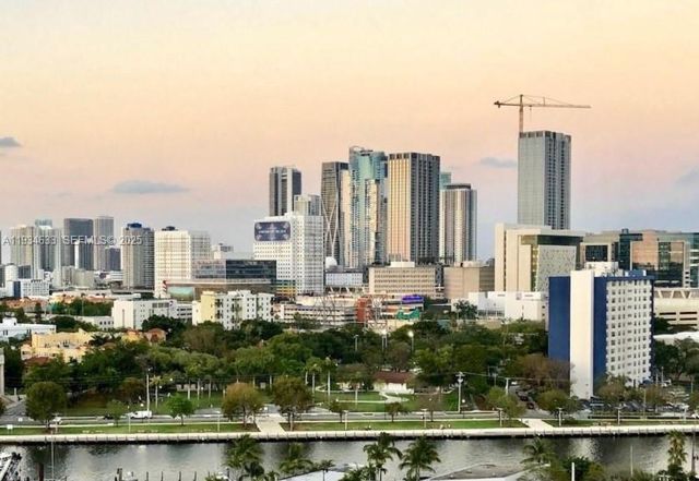 36 NW 6th Ave 906, Miami, FL 33128