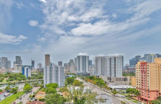 36 NW 6th Ave 906, Miami, FL 33128