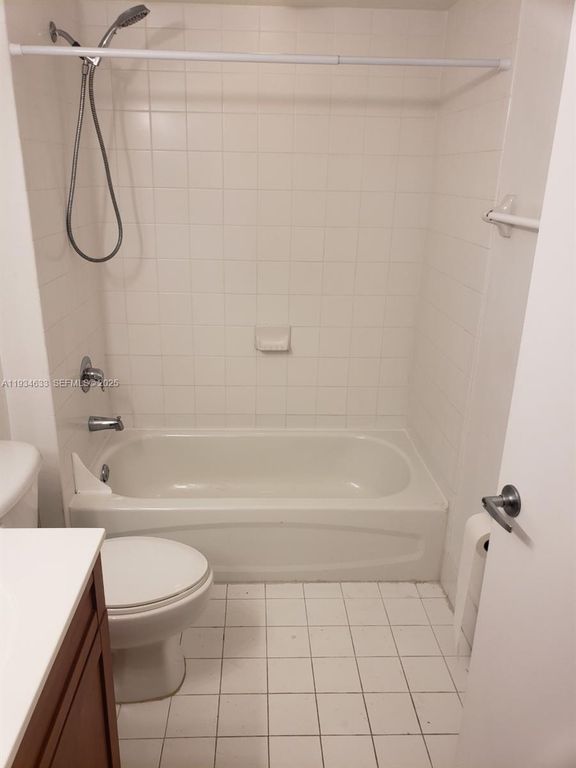 36 NW 6th Ave 906, Miami, FL 33128