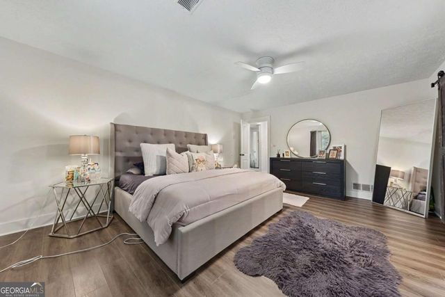 10 Saratoga Drive, Lawrenceville, GA 30044
