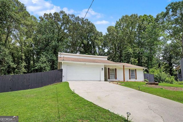 10 Saratoga Drive, Lawrenceville, GA 30044