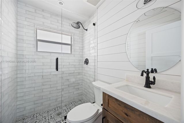 2530 NE 48th St, Lighthouse Point, FL 33064