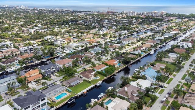 2530 NE 48th St, Lighthouse Point, FL 33064