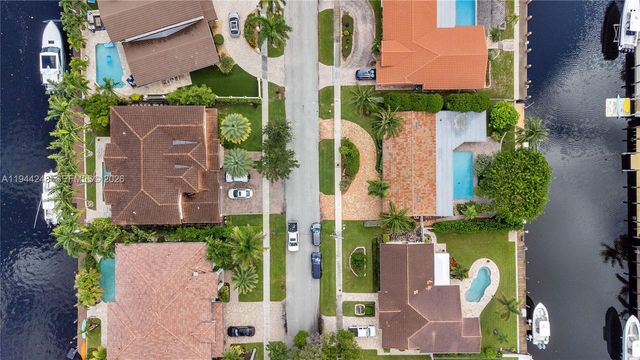 2530 NE 48th St, Lighthouse Point, FL 33064