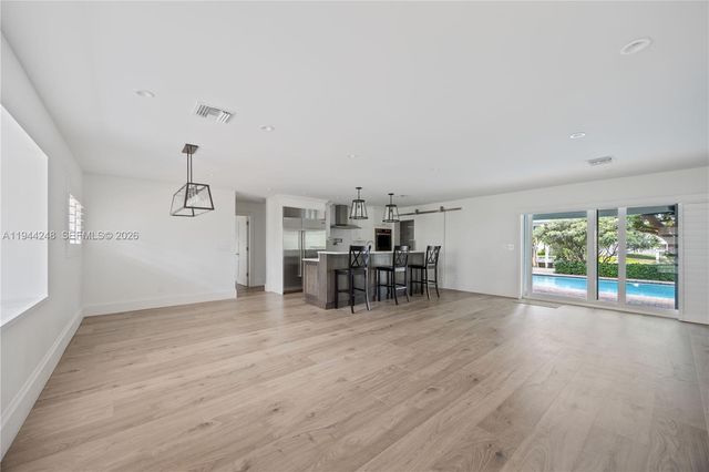 2530 NE 48th St, Lighthouse Point, FL 33064