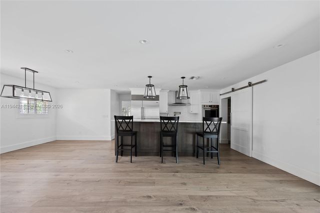 2530 NE 48th St, Lighthouse Point, FL 33064