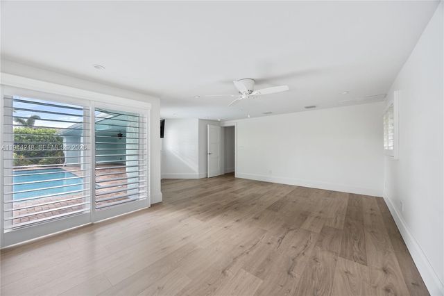 2530 NE 48th St, Lighthouse Point, FL 33064