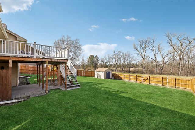 8017 Northview Drive, Urbandale, IA 50322