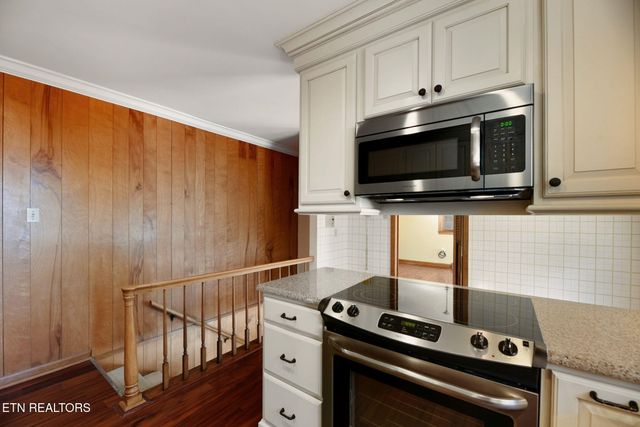 5510 E Sunset Rd, Knoxville, TN 37914