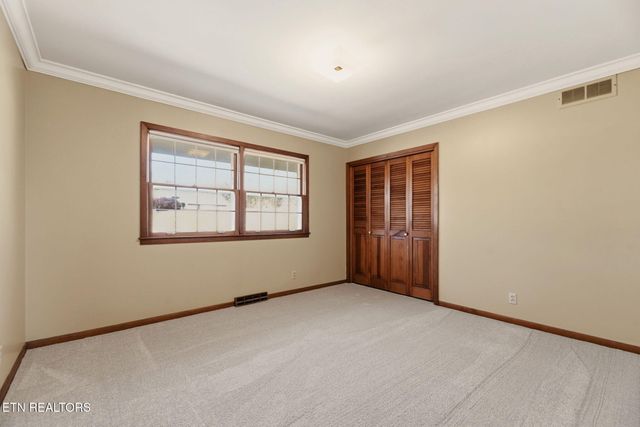 5510 E Sunset Rd, Knoxville, TN 37914