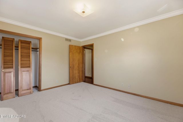 5510 E Sunset Rd, Knoxville, TN 37914