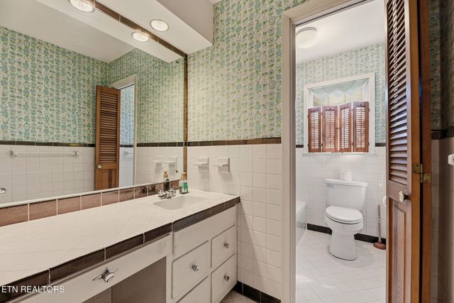 5510 E Sunset Rd, Knoxville, TN 37914