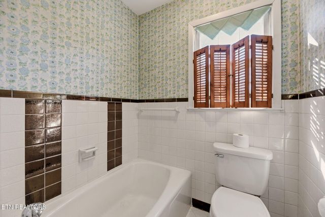 5510 E Sunset Rd, Knoxville, TN 37914