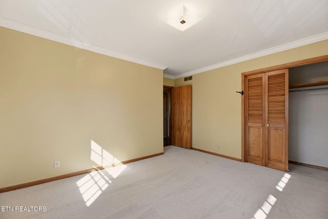 5510 E Sunset Rd, Knoxville, TN 37914