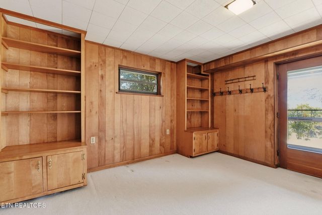 5510 E Sunset Rd, Knoxville, TN 37914