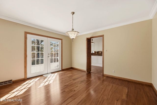 5510 E Sunset Rd, Knoxville, TN 37914