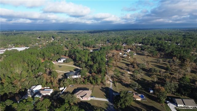 3882 W Fireside Lane, Citrus Springs, FL 34433