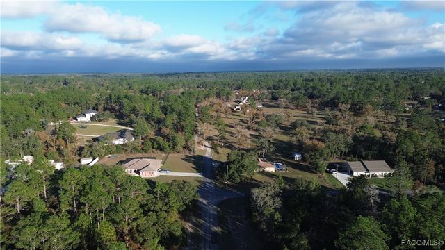 3882 W Fireside Lane, Citrus Springs, FL 34433