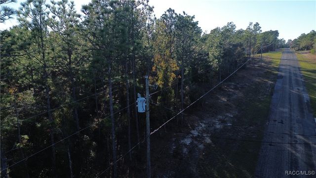 3882 W Fireside Lane, Citrus Springs, FL 34433