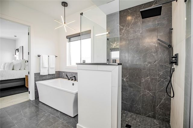 8702 W Thistle Lane, Bentonville, AR 72713
