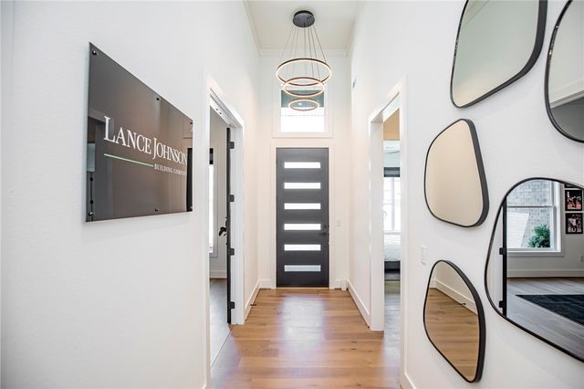8702 W Thistle Lane, Bentonville, AR 72713