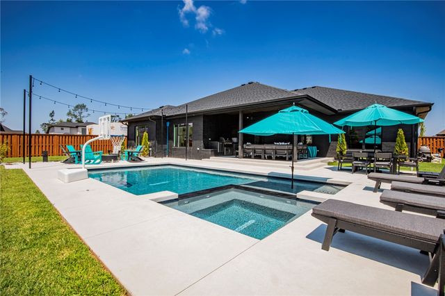 8702 W Thistle Lane, Bentonville, AR 72713