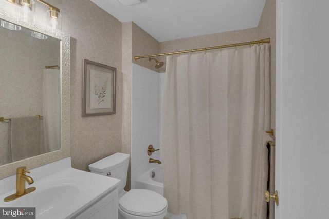 2470 N WHITTMORE ST, Furlong, PA 18925