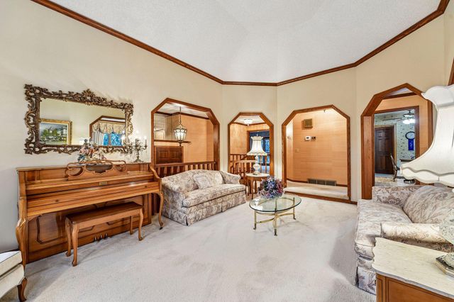 830 Westwind Drive, Little Canada, MN 55109