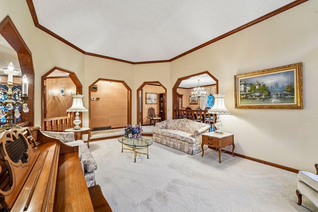 830 Westwind Drive, Little Canada, MN 55109