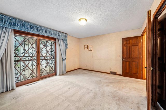 830 Westwind Drive, Little Canada, MN 55109