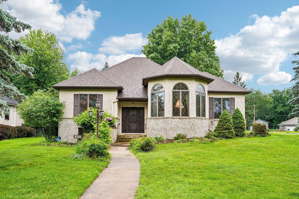 830 Westwind Drive, Little Canada, MN 55109