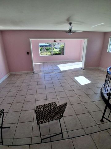 3372 MAYFLOWER STREET, Sarasota, FL 34231