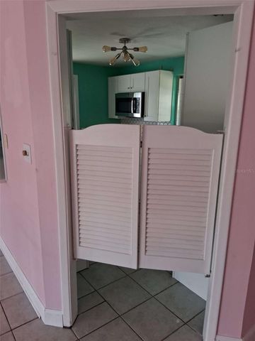 3372 MAYFLOWER STREET, Sarasota, FL 34231