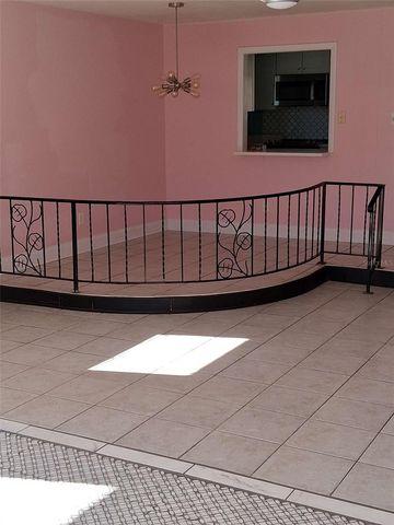 3372 MAYFLOWER STREET, Sarasota, FL 34231