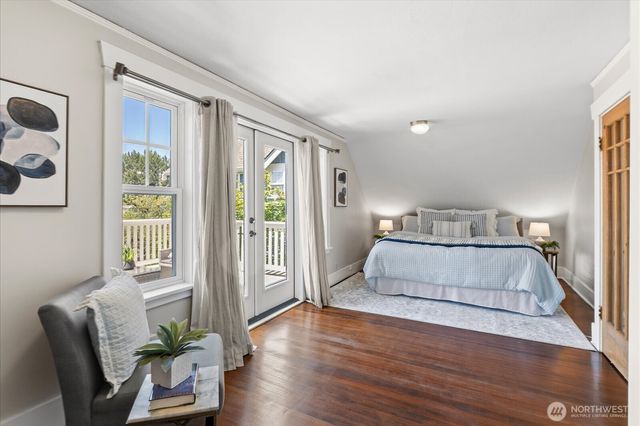 1601 10th Avenue W, Seattle, WA 98119