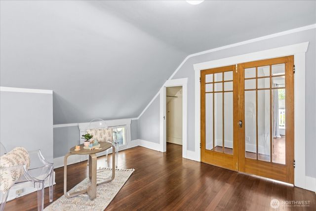 1601 10th Avenue W, Seattle, WA 98119