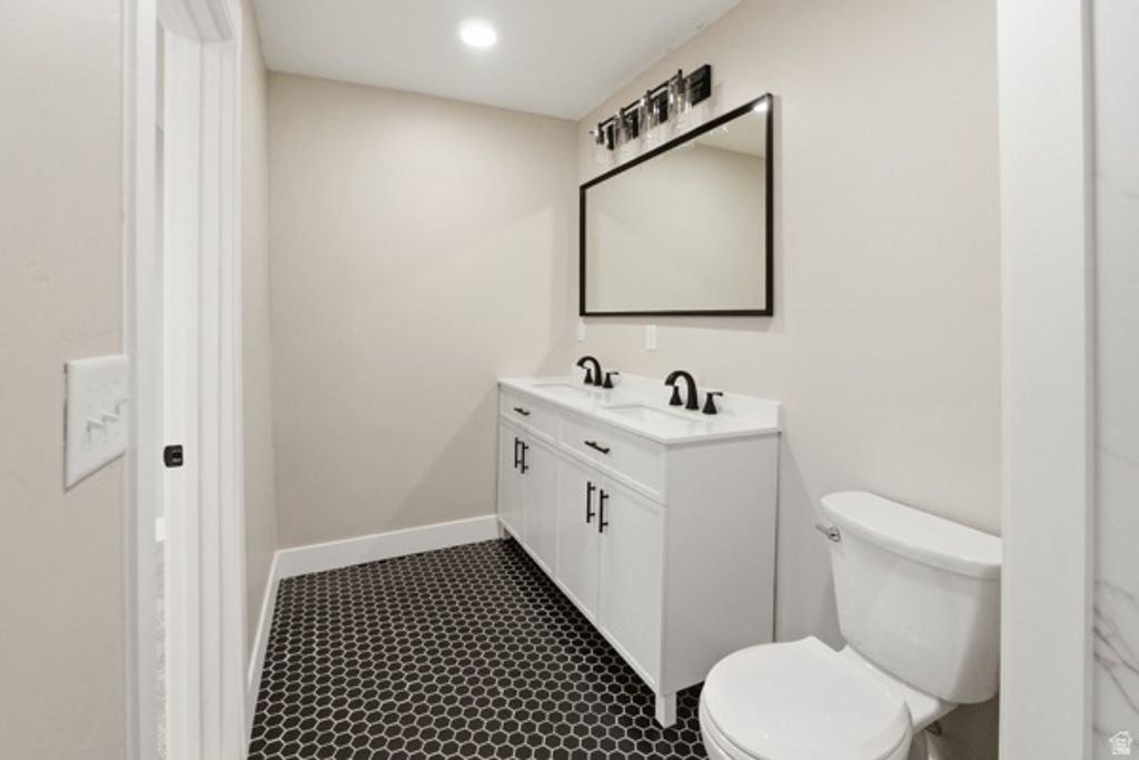 Image 14 of property listing at 10045 W 12000 N, Tremonton, UT 84337