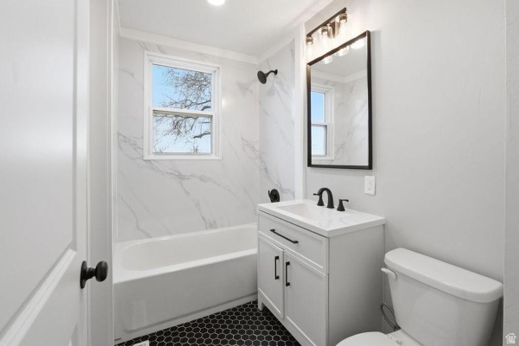 Image 18 of property listing at 10045 W 12000 N, Tremonton, UT 84337