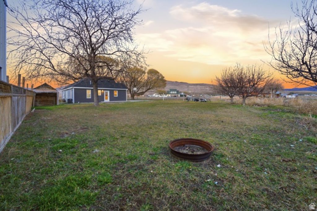 Image 4 of property listing at 10045 W 12000 N, Tremonton, UT 84337