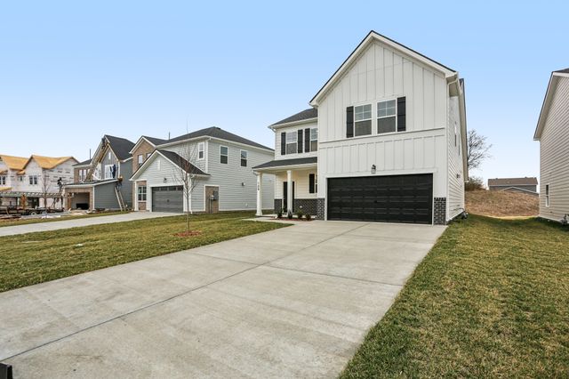 129 Dahlia Dr, La Vergne, TN 37086