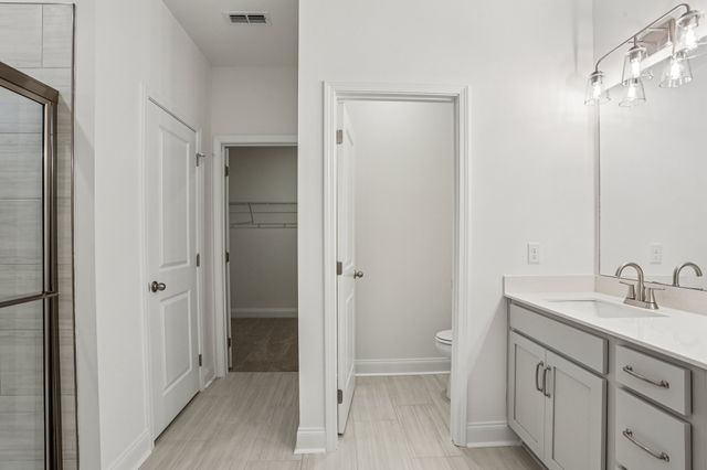 129 Dahlia Dr, La Vergne, TN 37086