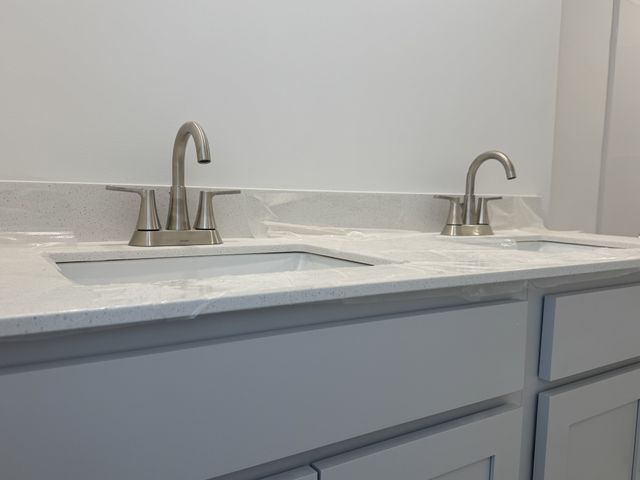 129 Dahlia Dr, La Vergne, TN 37086