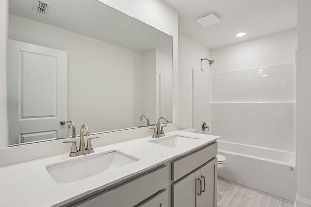 129 Dahlia Dr, La Vergne, TN 37086