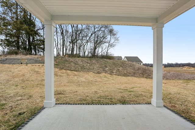 129 Dahlia Dr, La Vergne, TN 37086