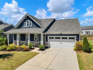 627 Michigan Circle, Hoschton, GA 30548