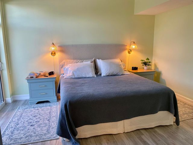 314 Inlet Way 201, Palm Beach Shores, FL 33404