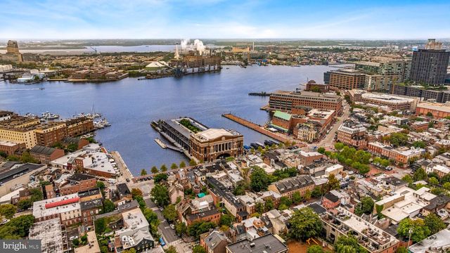 1815 FLEET ST, Baltimore, MD 21231